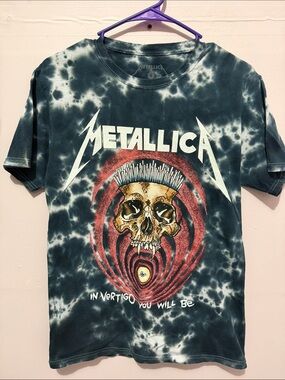NWOT: Metallica Tie-Dye Skull Graphic Tee - Unisex Small.